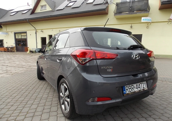 Hyundai i20 cena 35900 przebieg: 166500, rok produkcji 2015 z Jarosław małe 407